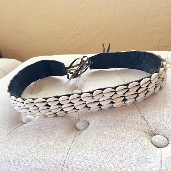 VINTAGE AFRICA Cowrie Shell Leather Belt 3 Strand - Picture 5 of 12
